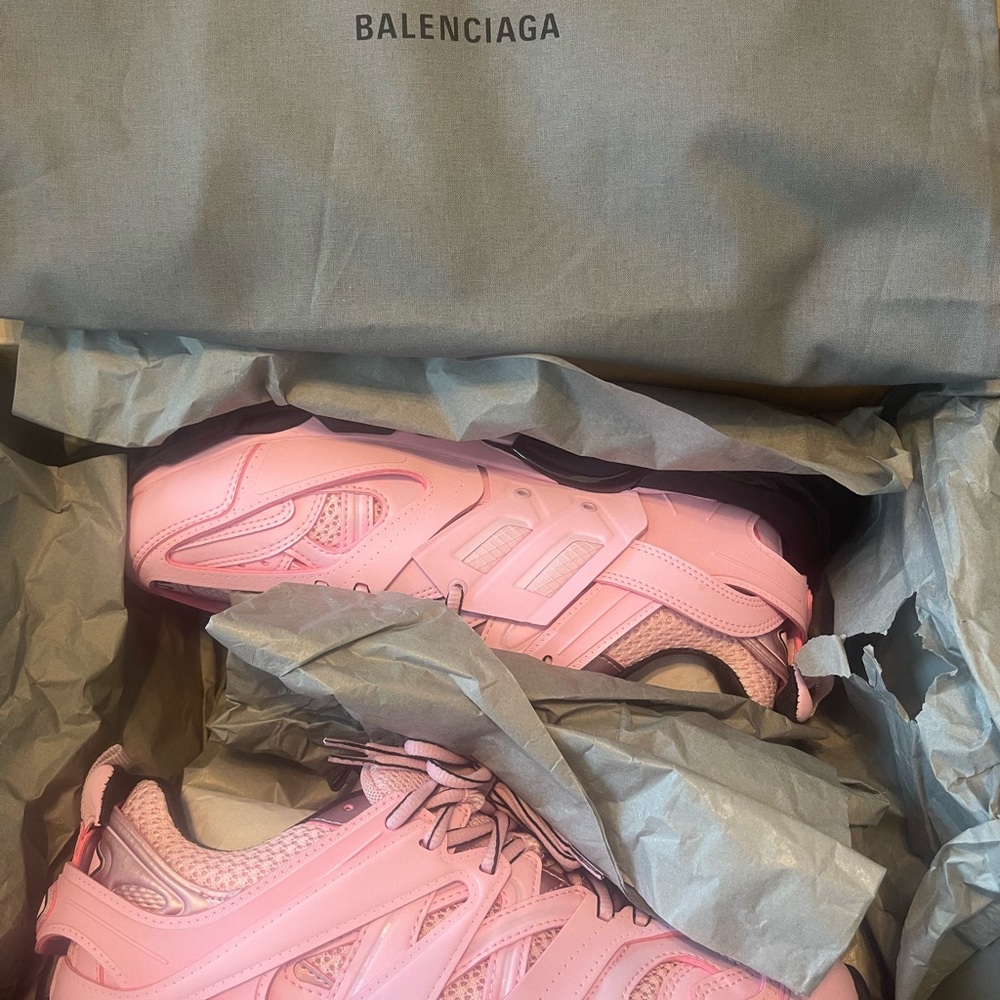 Soft ballerina pink and black balenciaga track sneakers - Picture 2 of 9